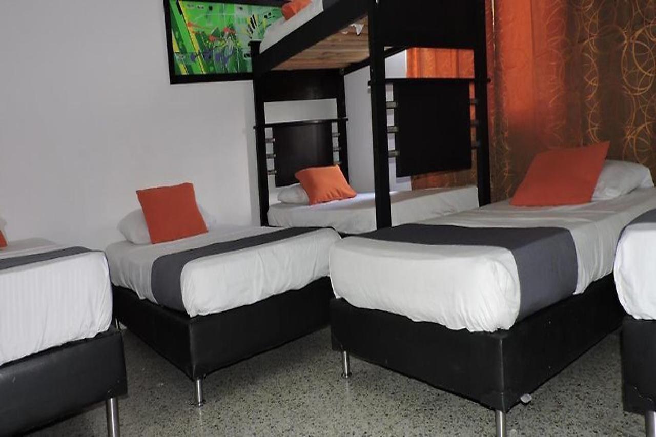 Hotel Jc 43 Меделин Екстериор снимка