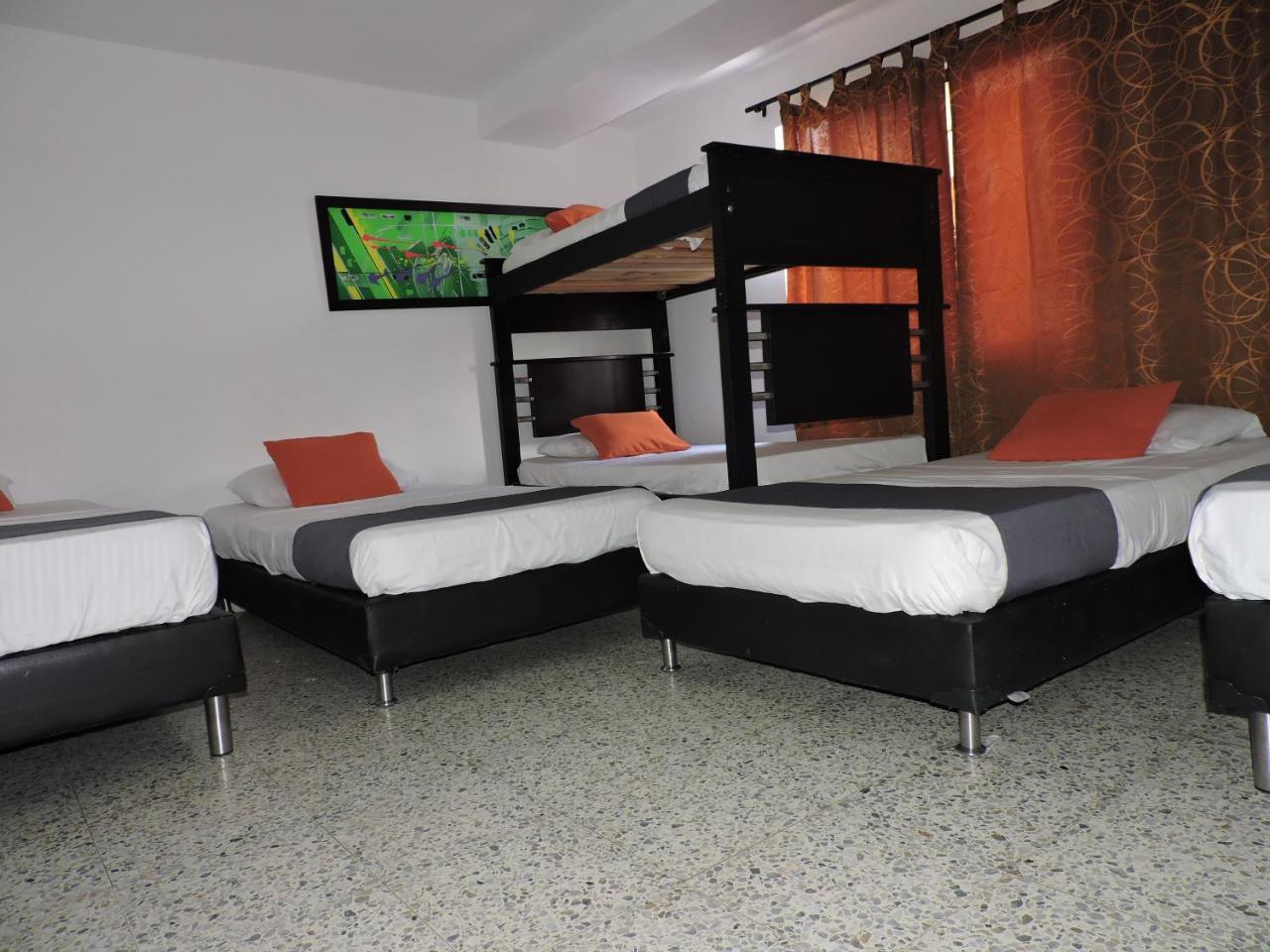 Hotel Jc 43 Меделин Екстериор снимка