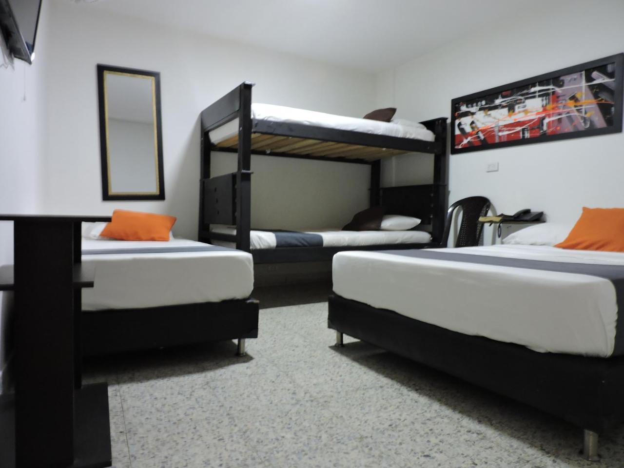 Hotel Jc 43 Меделин Екстериор снимка