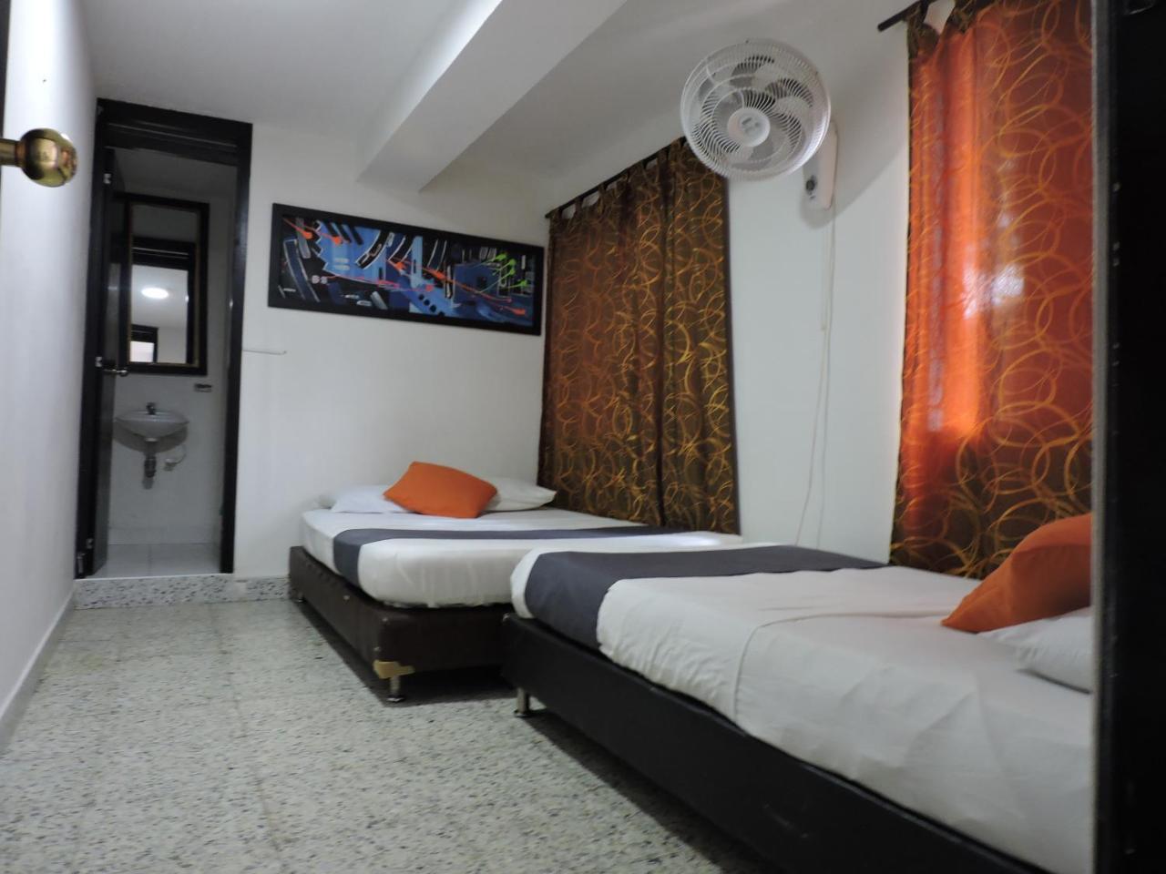 Hotel Jc 43 Меделин Екстериор снимка