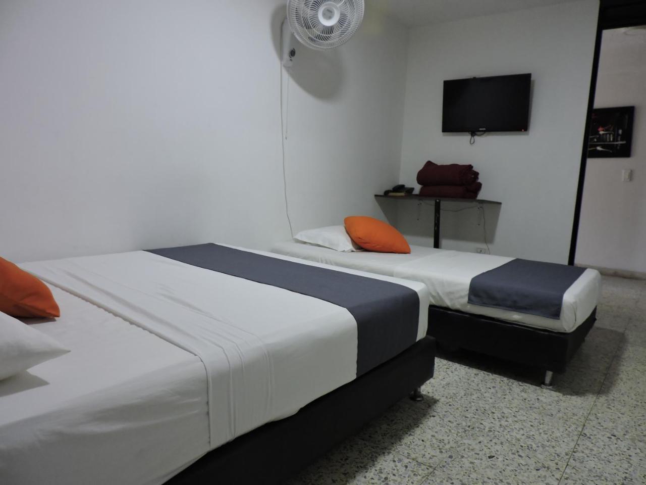 Hotel Jc 43 Меделин Екстериор снимка