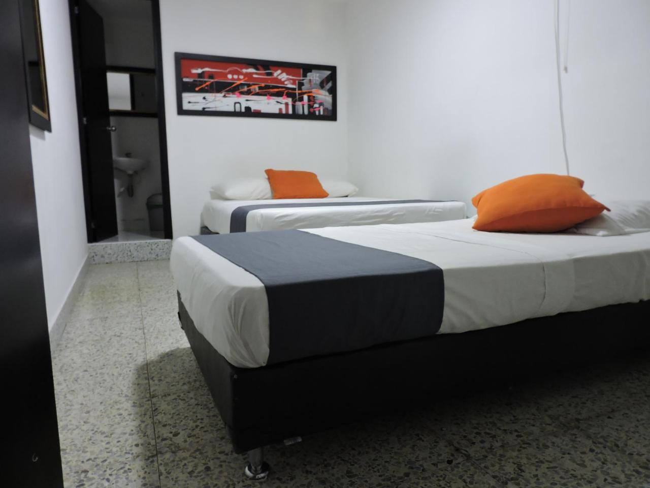 Hotel Jc 43 Меделин Екстериор снимка