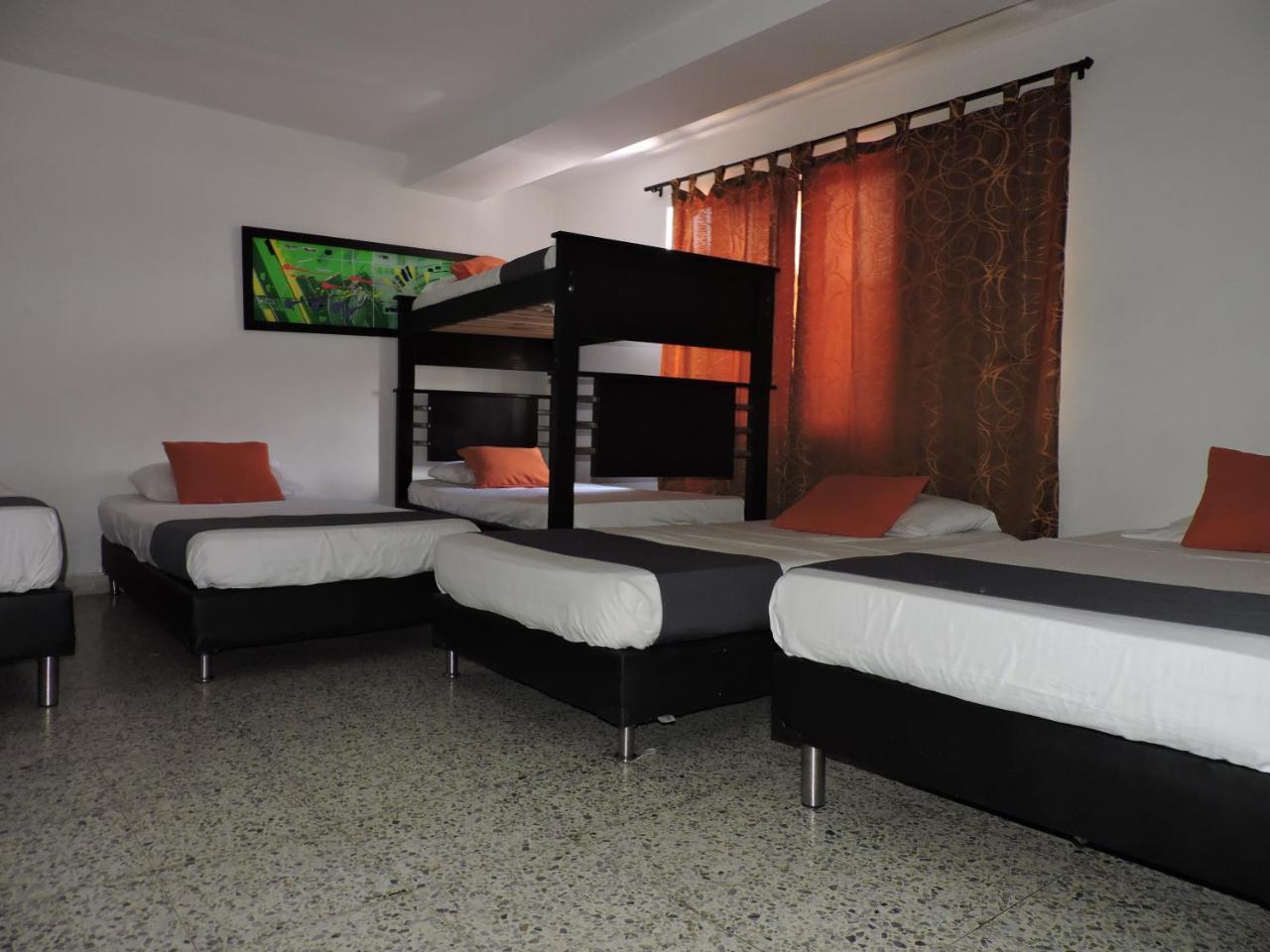 Hotel Jc 43 Меделин Екстериор снимка