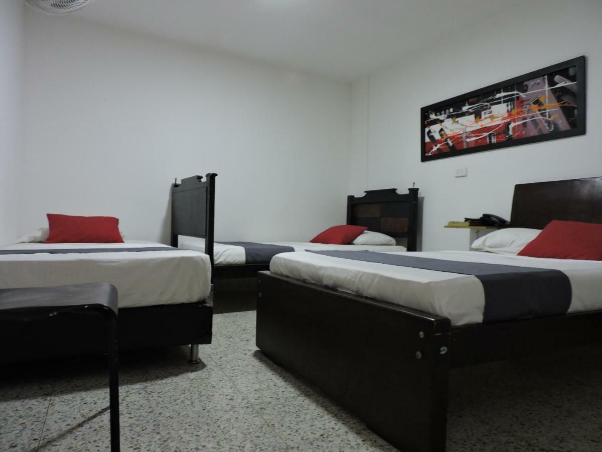 Hotel Jc 43 Меделин Екстериор снимка